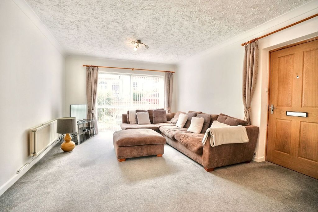 Property photo 3 of 21