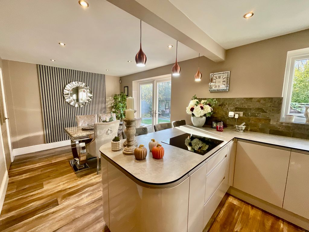 Property photo 2 of 38 Kitchen/Diner