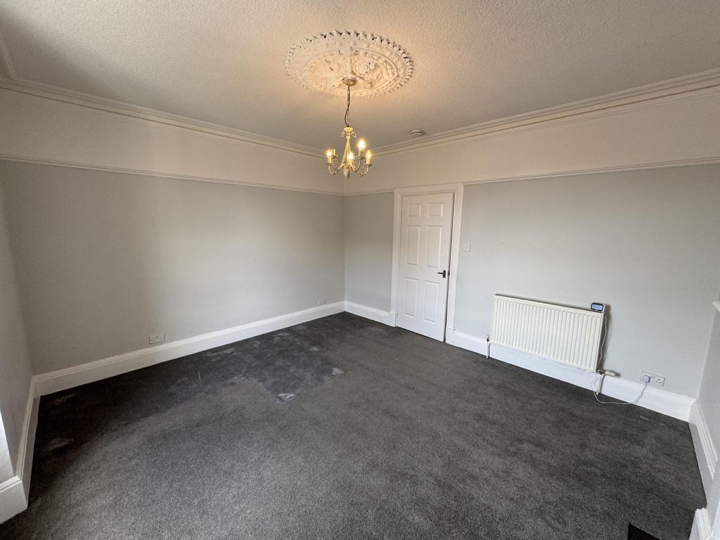 Property photo 3 of 28