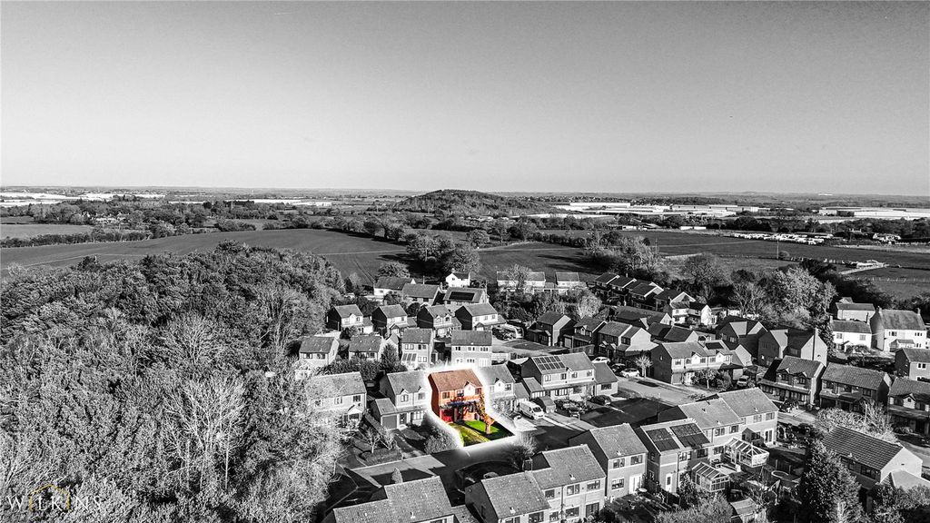 Property photo 2 of 33 Picture No. 30