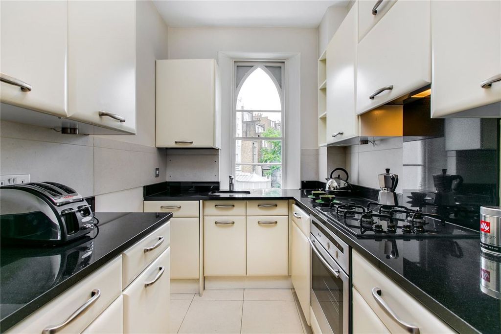 Property photo 2 of 6