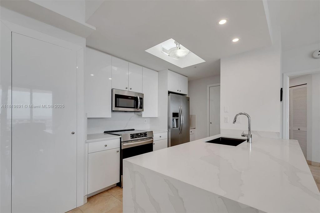 Property photo 3 of 20 <Alttext/>