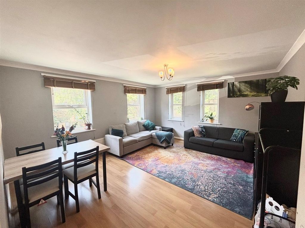 Property photo 2 of 14 12.Jpg