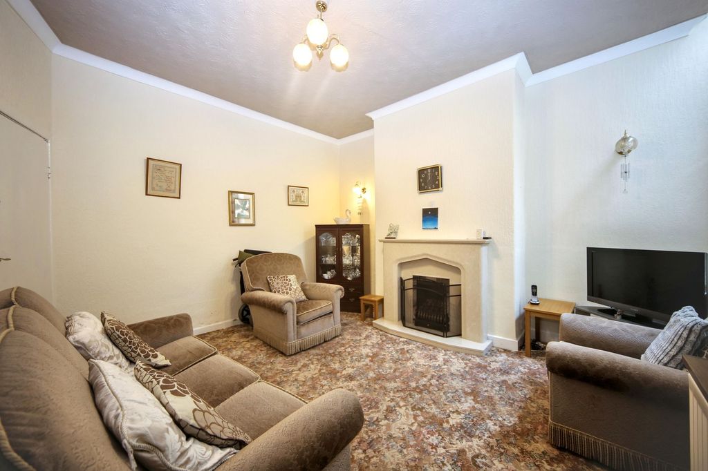Property photo 3 of 17