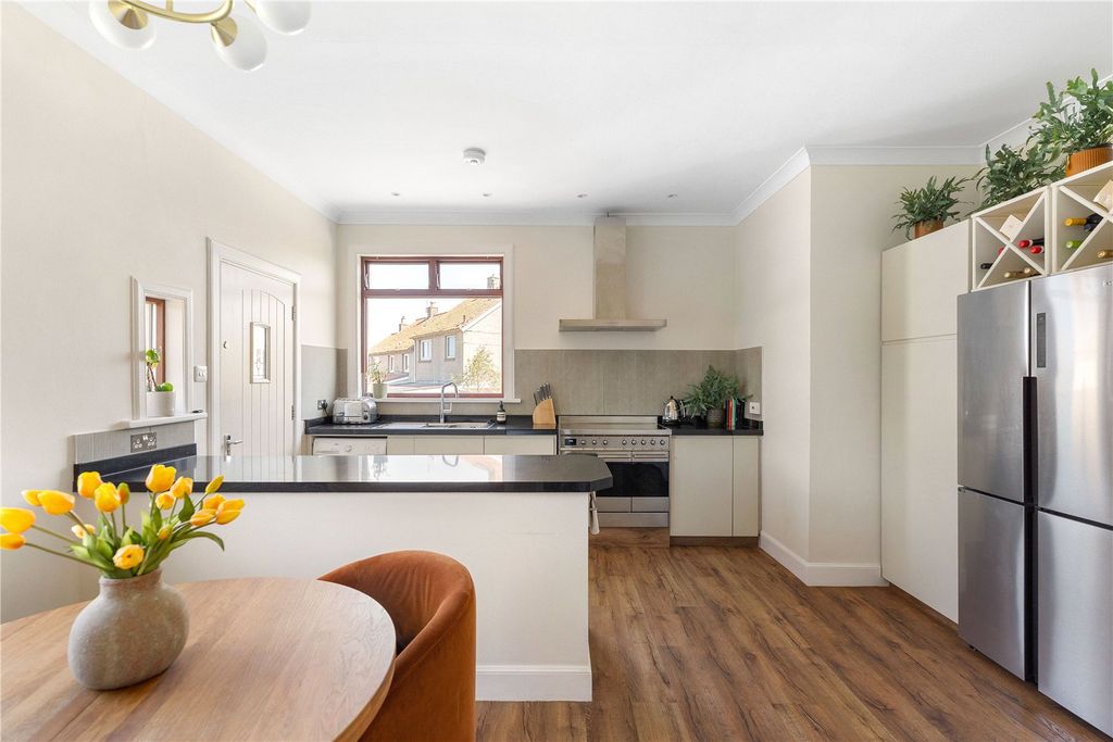 Property photo 3 of 23 Wilkieston Road