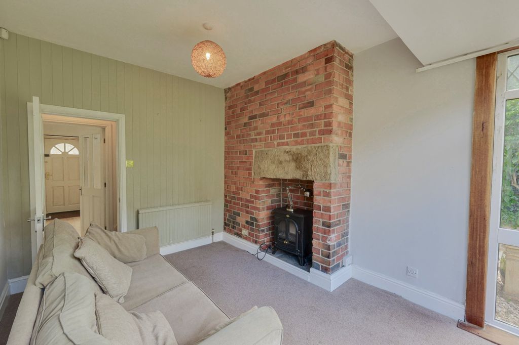 Property photo 2 of 15 Picture No. 23