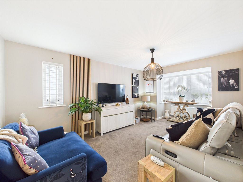 Property photo 3 of 19 Picture No. 11