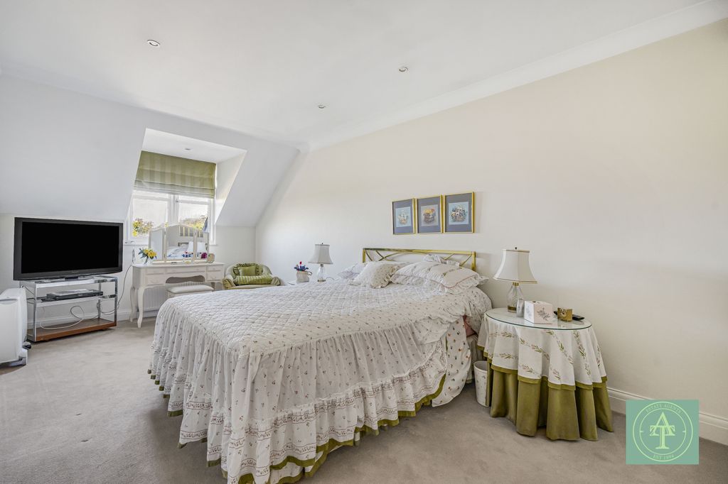 Additional image 34 of 3 bed flat for saleClaremont Heights, Enfield EN2