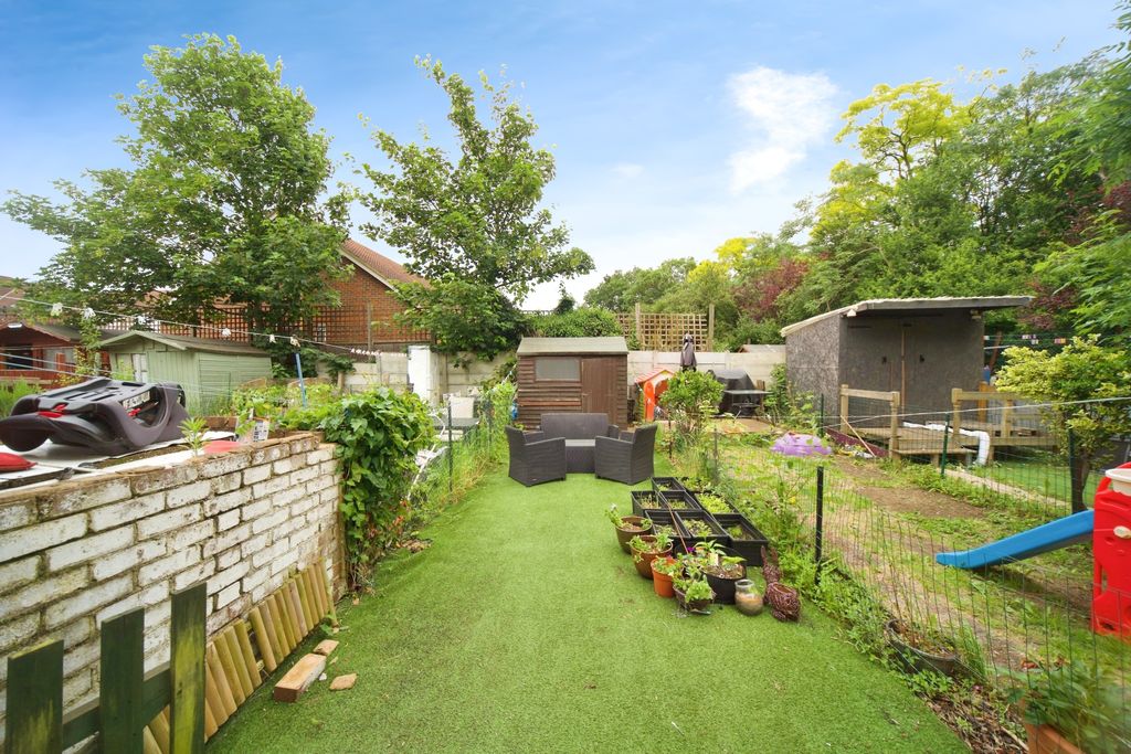 Property photo 2 of 12 Photography