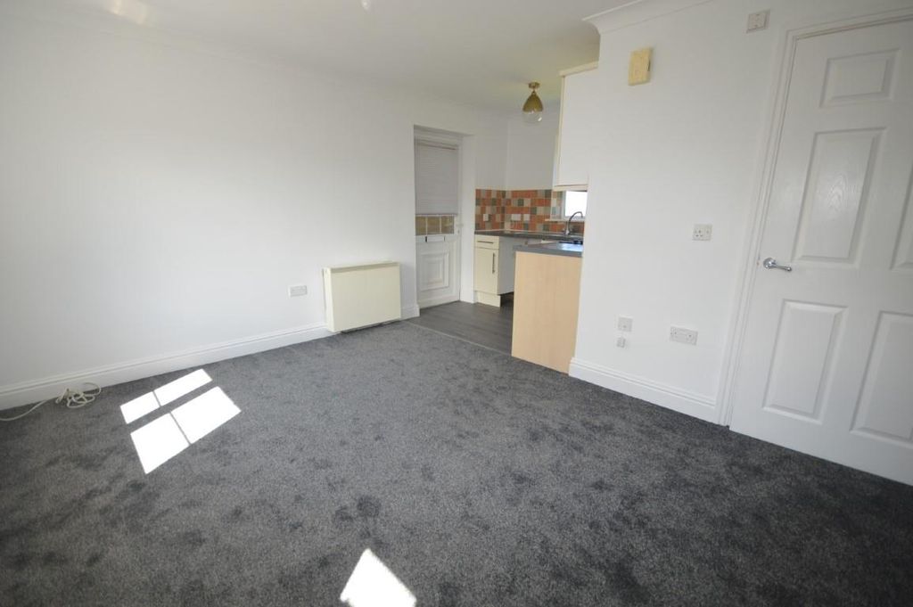 Property photo 3 of 10 Dsc_0103 (Medium).Jpg