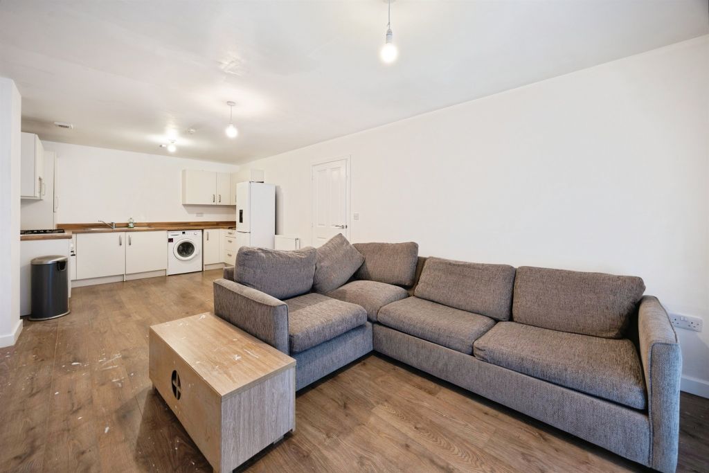 Property photo 2 of 5