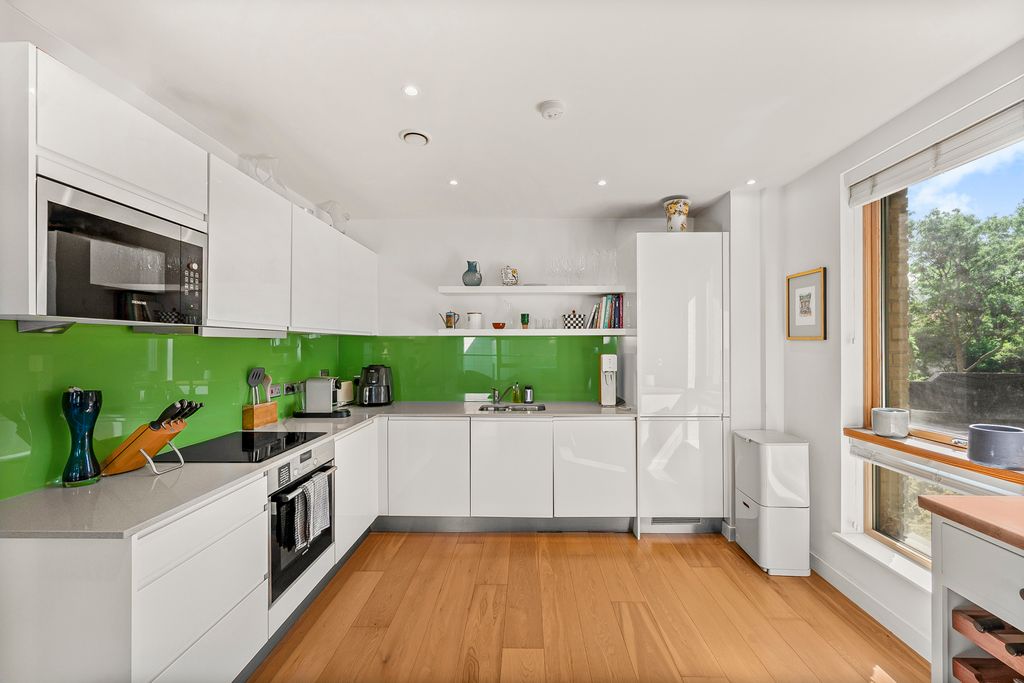 Property photo 2 of 10 Picture No. 07