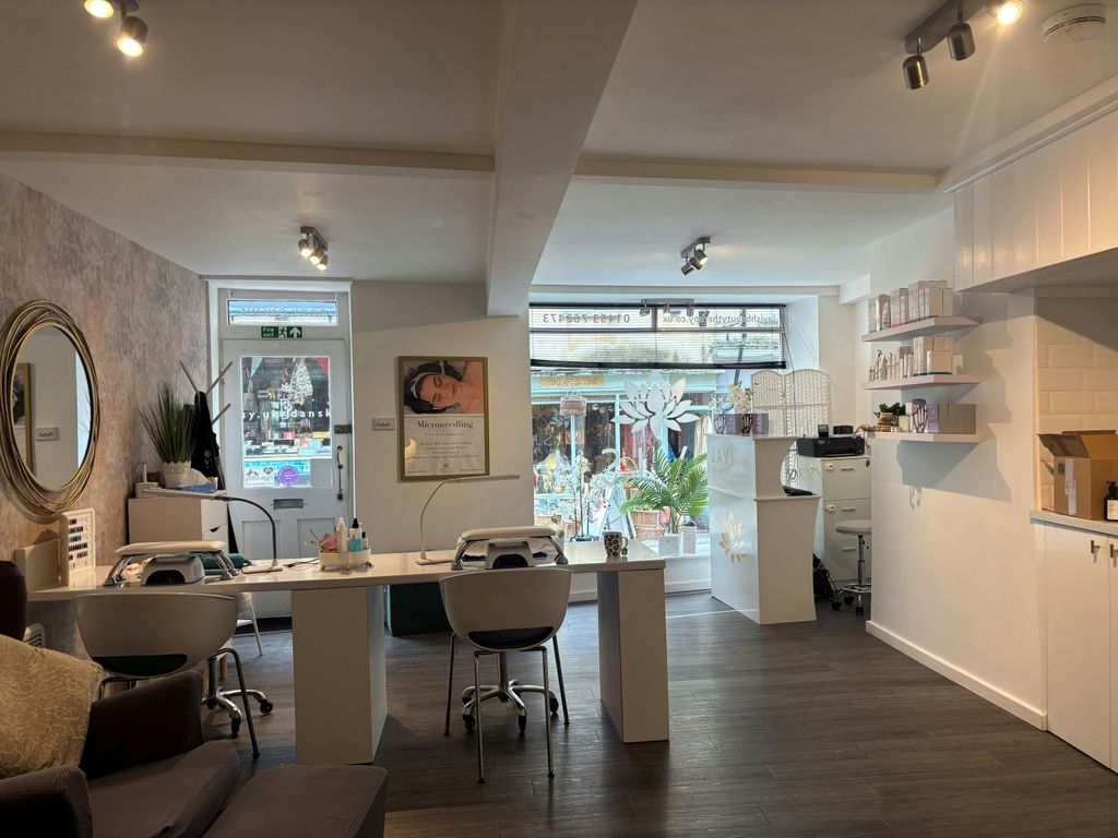 Property photo 2 of 6 Int 1 26.Jpg