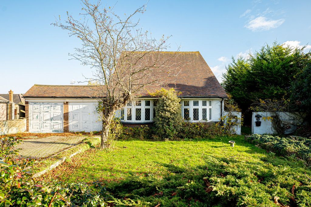 Property photo 3 of 38