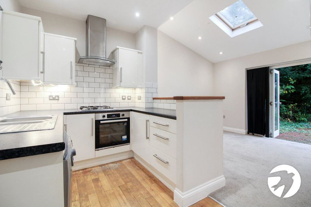 Property photo 2 of 16 Picture No. 08