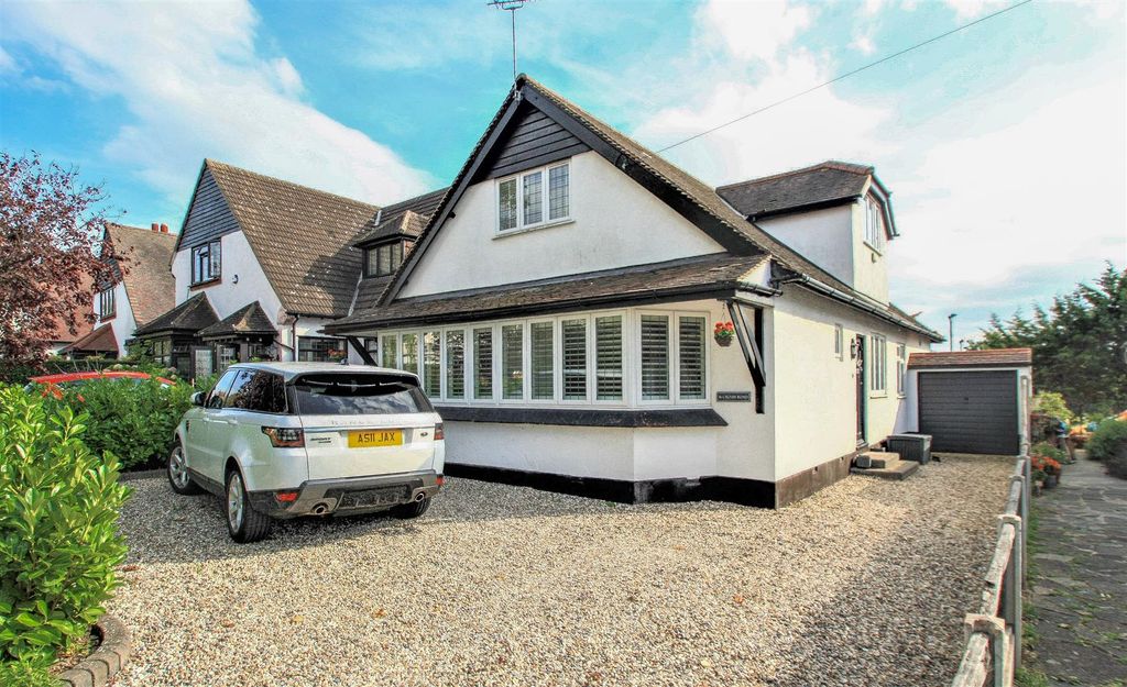 Property photo 1 of 18 Front (1).Jpg