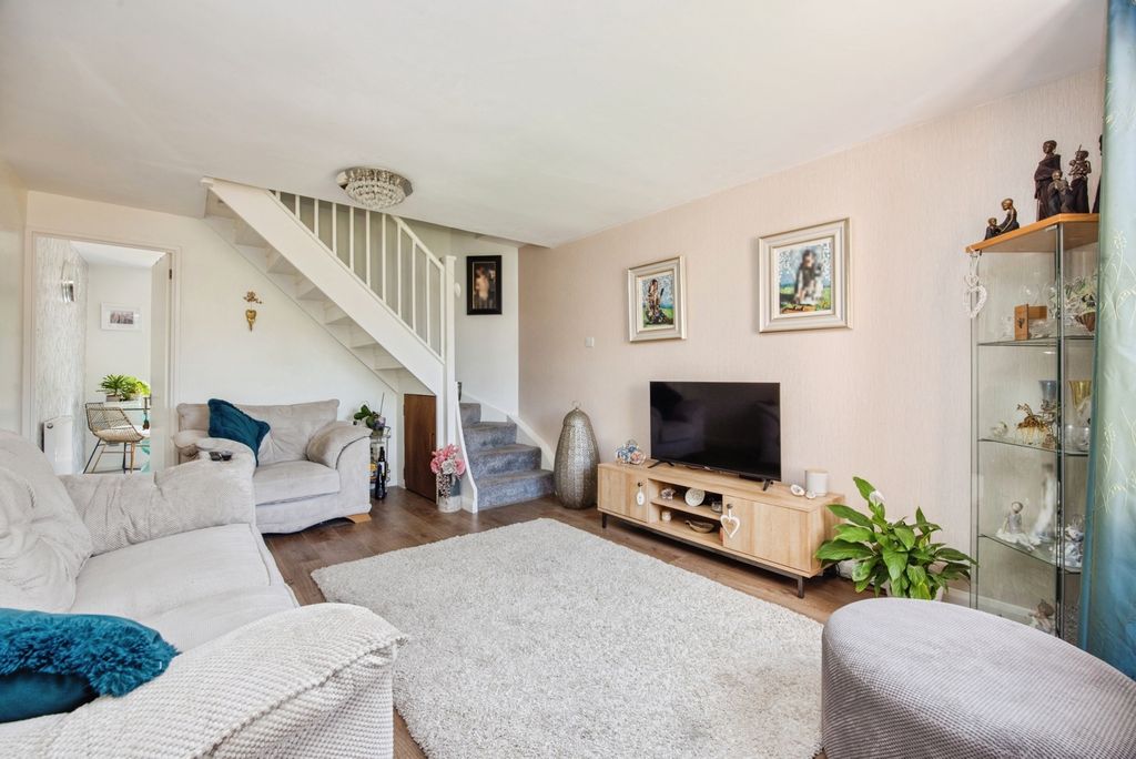 Property photo 2 of 20 Pbox-Img.Jpg