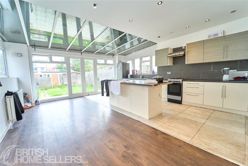 Property photo 2 of 21 Picture No. 10