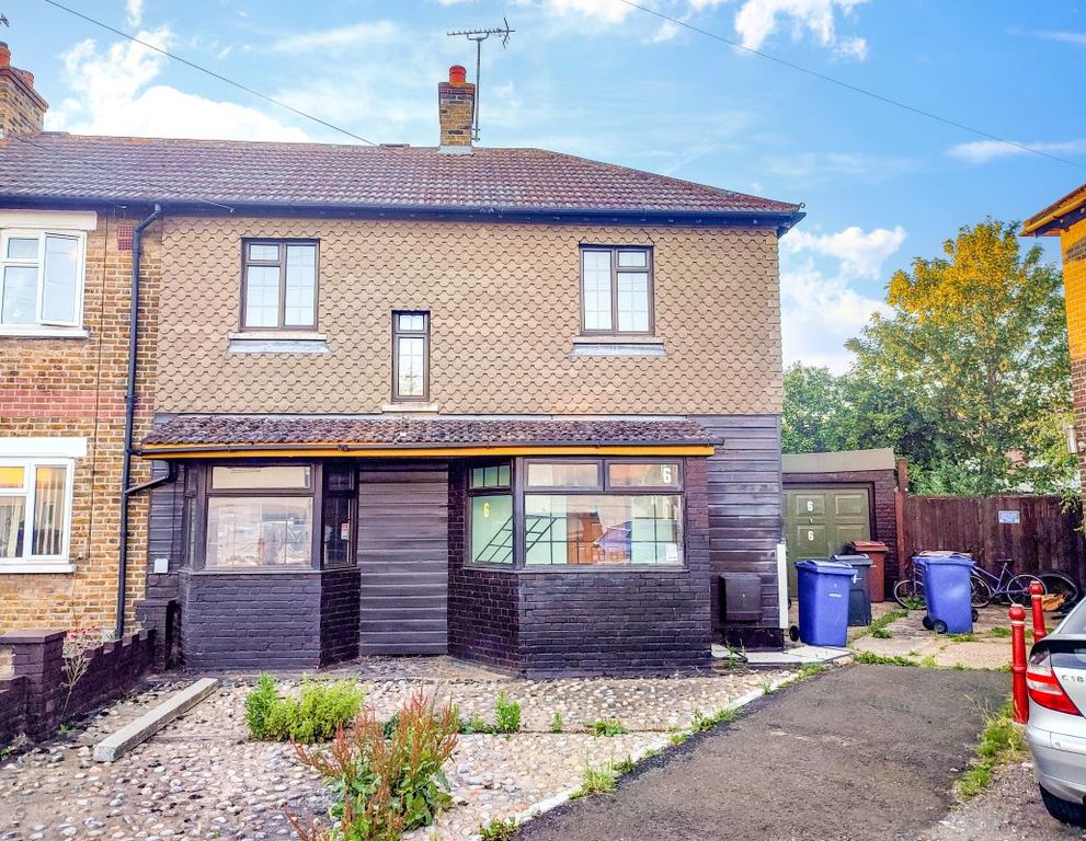 Property photo 1 of 2