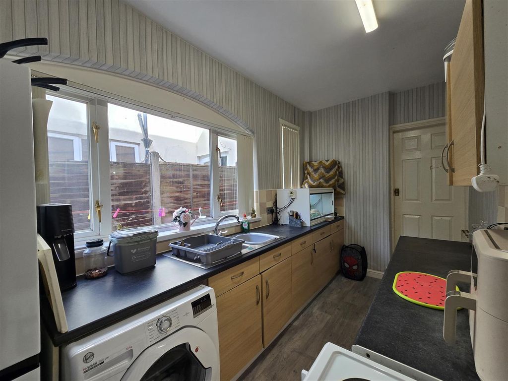 Property photo 3 of 14 20260810-Interior-10-Ppodhlqosrtwtt5x.Jpg