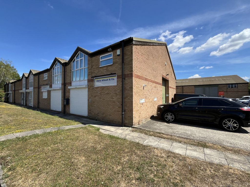 Property photo 1 of 25