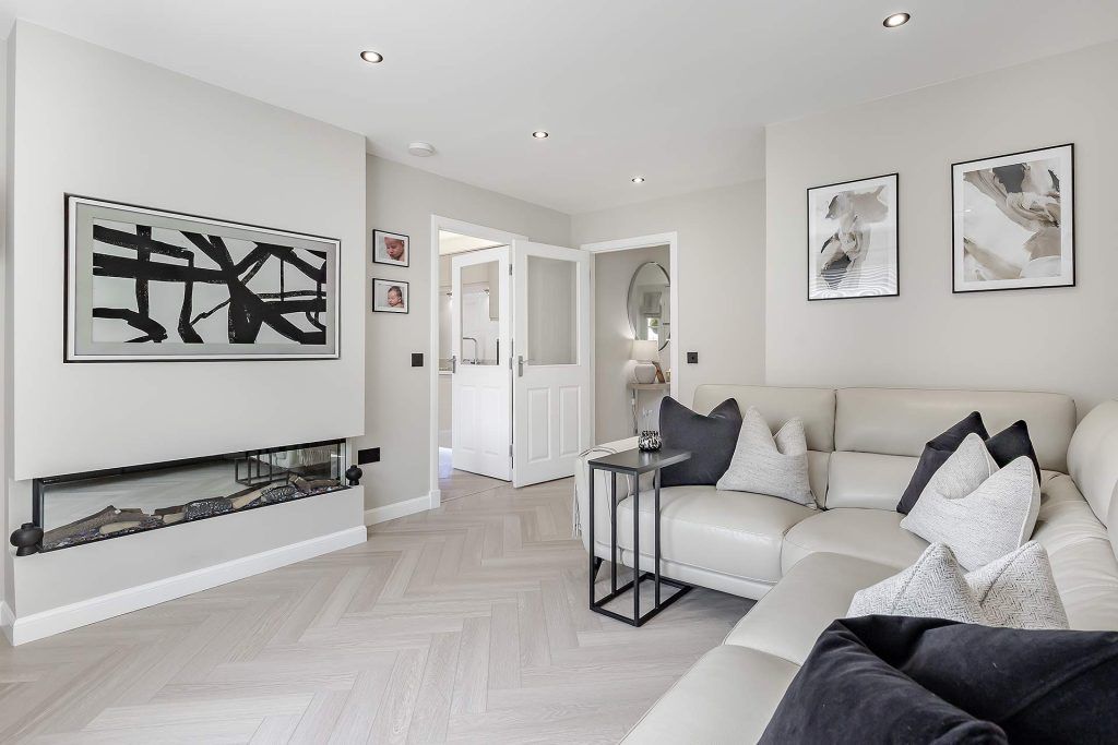 Property photo 2 of 34