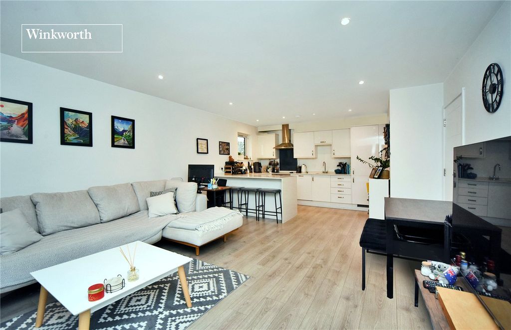 Property photo 2 of 11 Picture No. 20