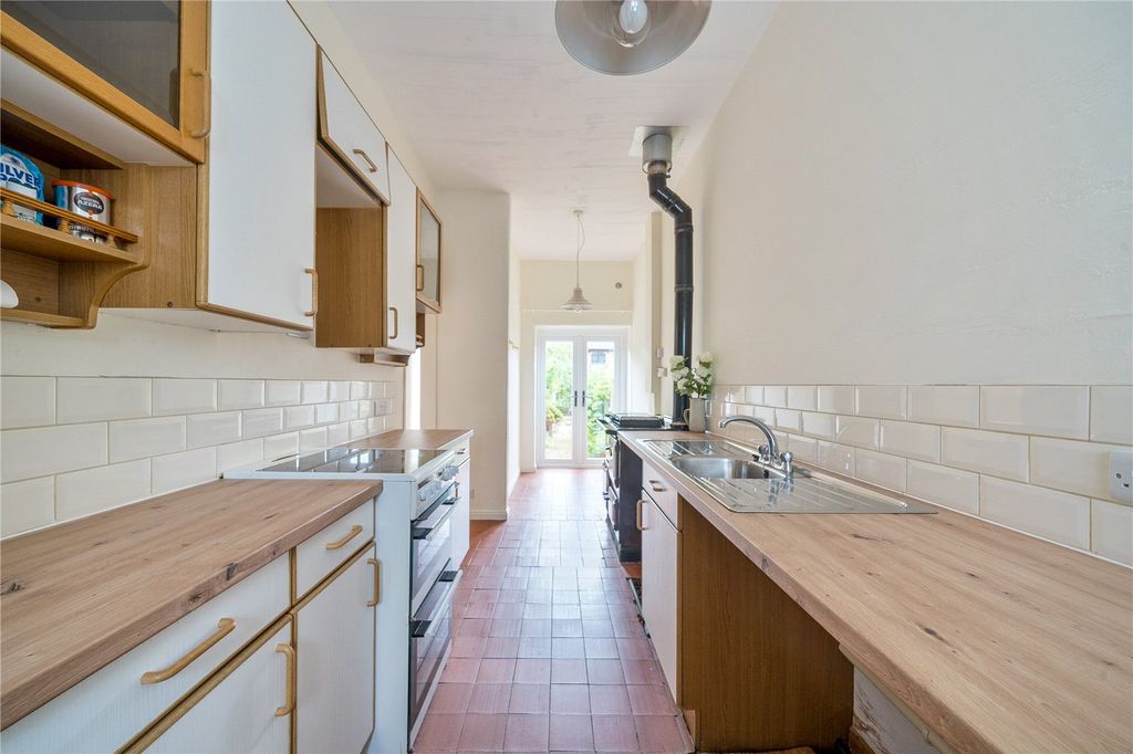 Property photo 3 of 21 Picture No. 12