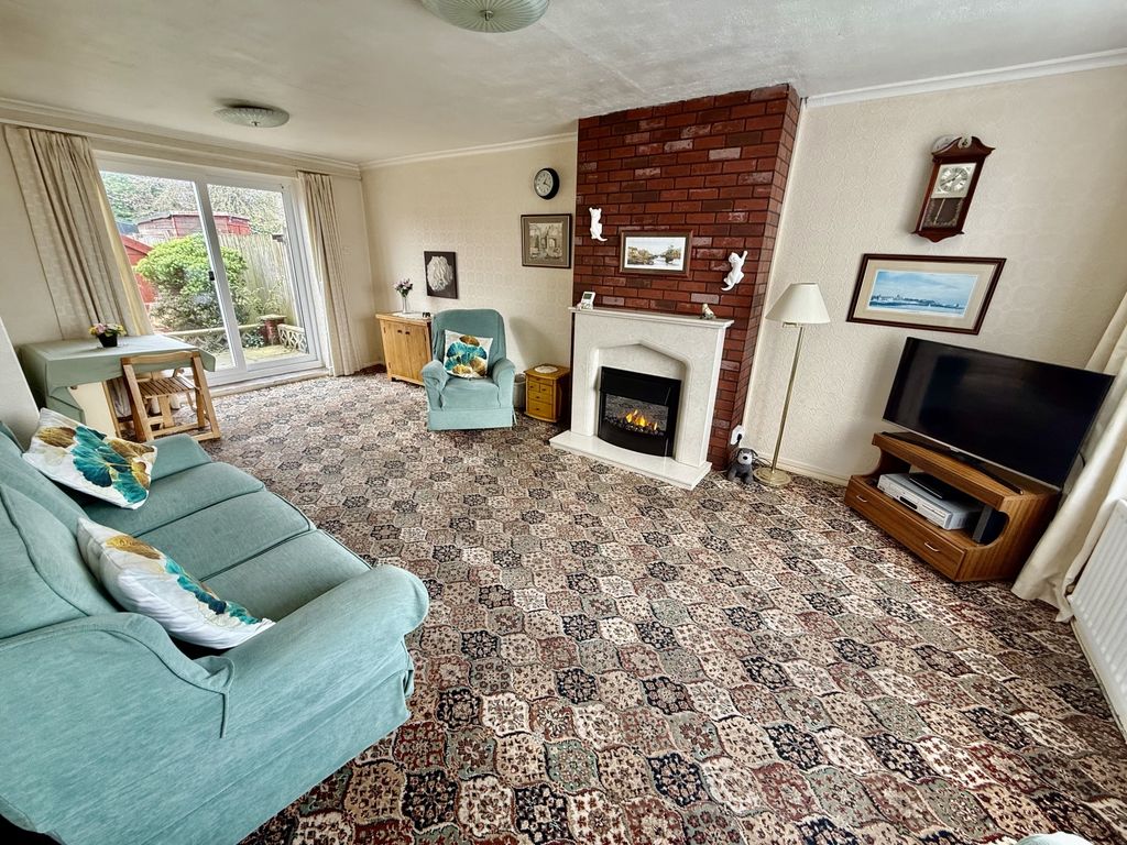 Property photo 3 of 12 Img_2519