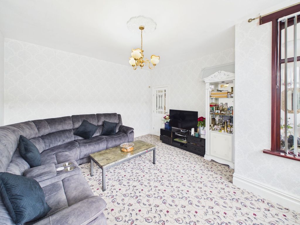 Property photo 2 of 29