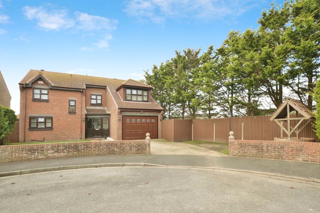 Property photo 1 of 17 Photography
