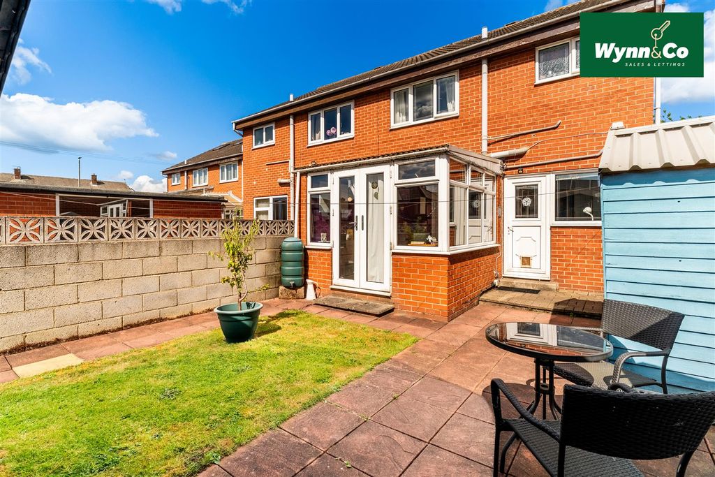 Property photo 2 of 29 4 Pinfold Lane-1046L.Jpg