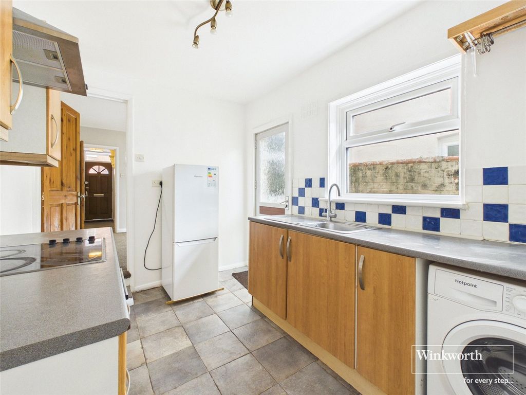 Property photo 3 of 10 Picture No. 18