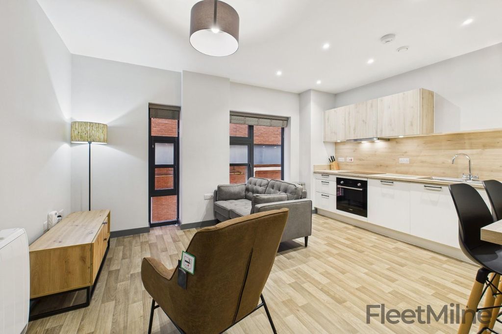 Property photo 1 of 11 Living/Dining Room