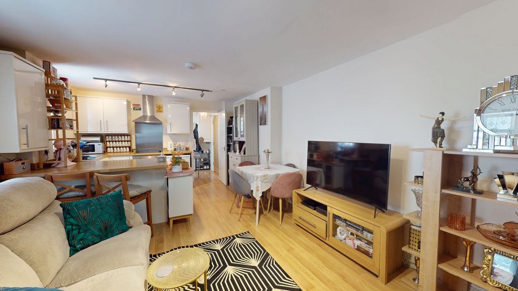 Property photo 2 of 9 08102026_162158