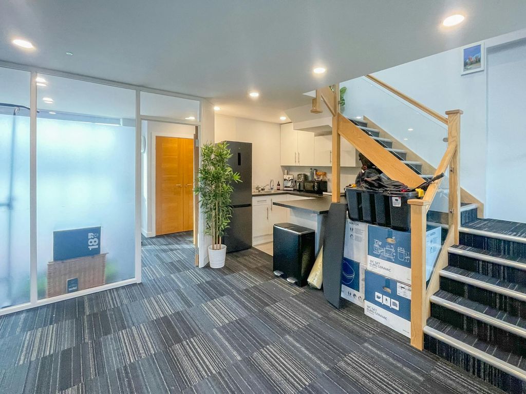 Property photo 2 of 6 1.Jpg