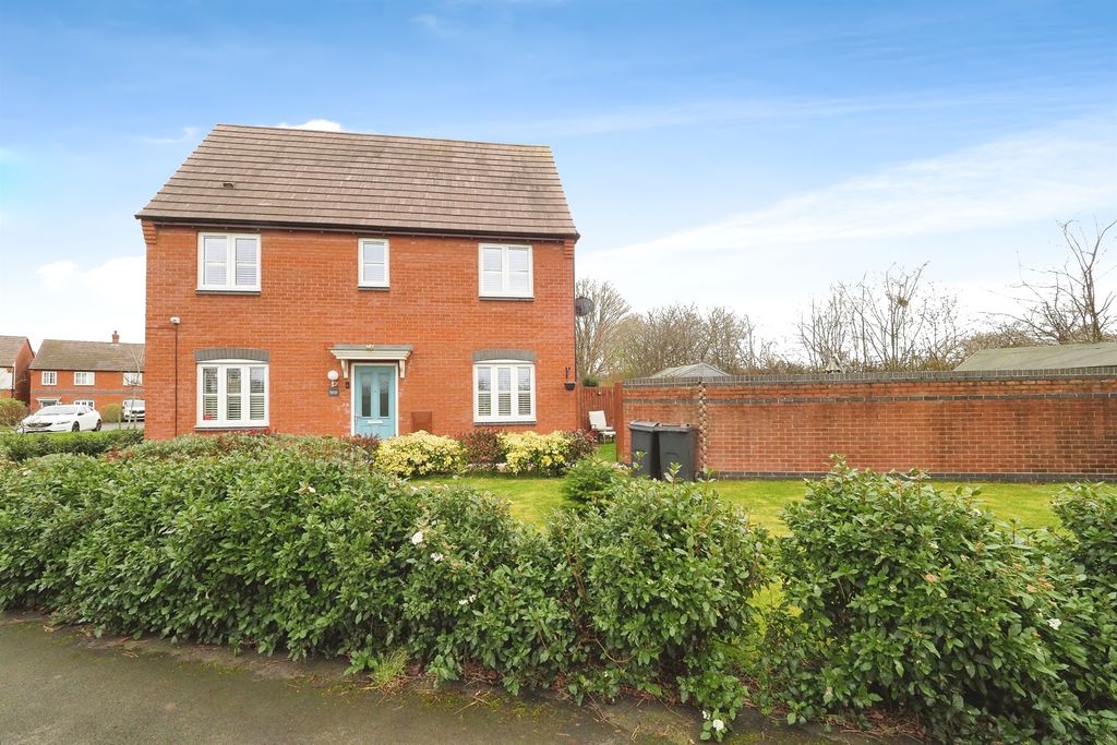 Property photo 1 of 17