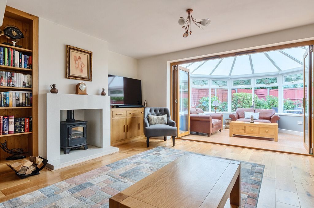 Property photo 2 of 17 1302504-20-683d7c...