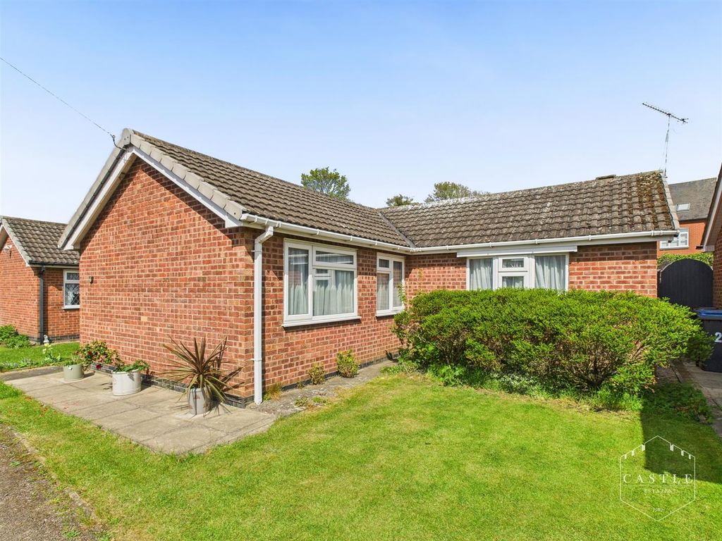 Property photo 1 of 10 Outside