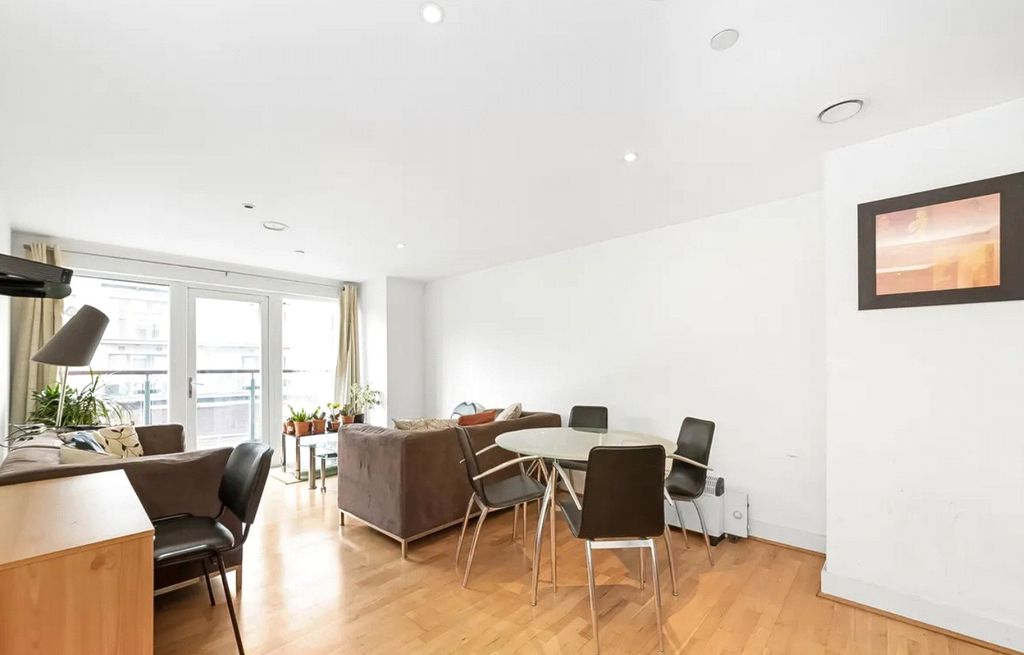 Property photo 2 of 10 Picture No. 08