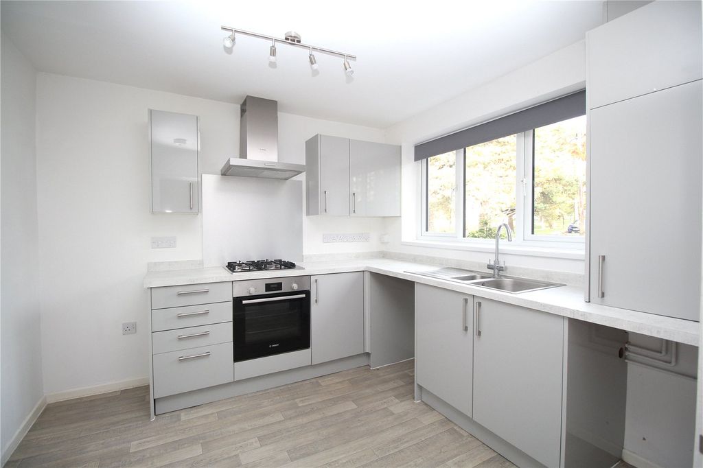 Property photo 2 of 12 Picture No. 19