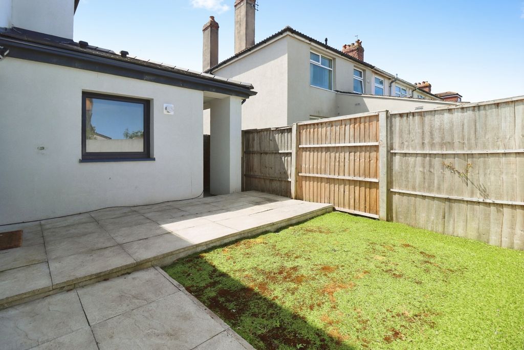 Property photo 2 of 16 Pbox-Img.Jpg