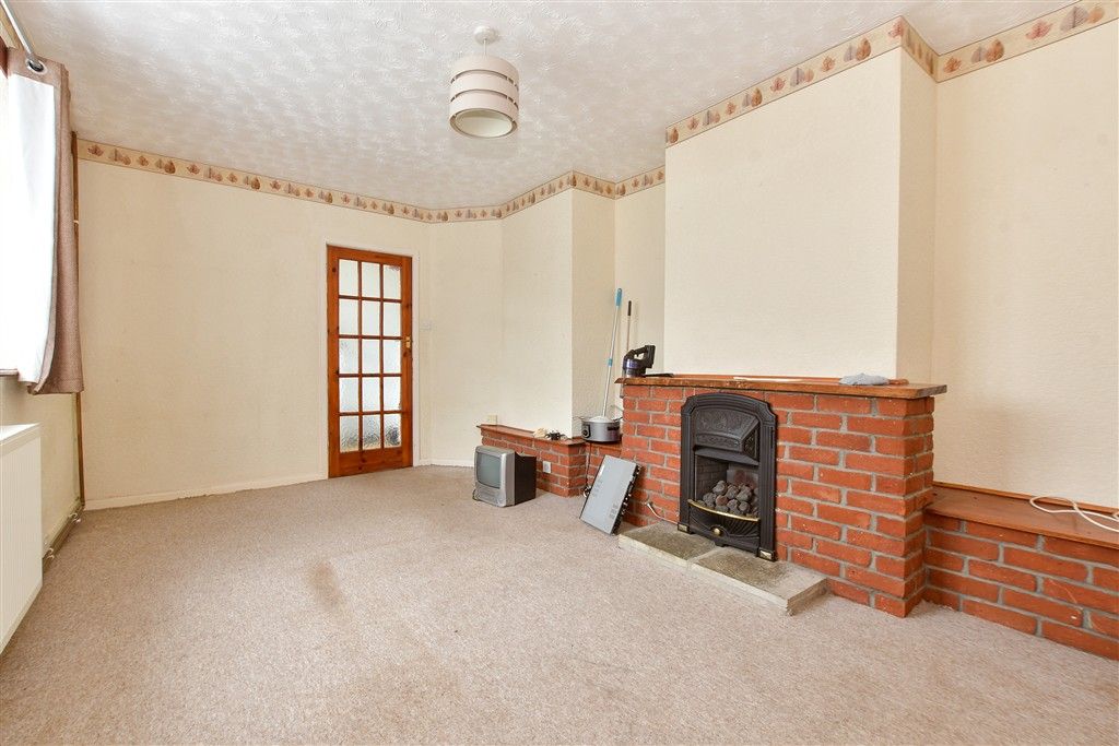 Property photo 2 of 13 Lounge