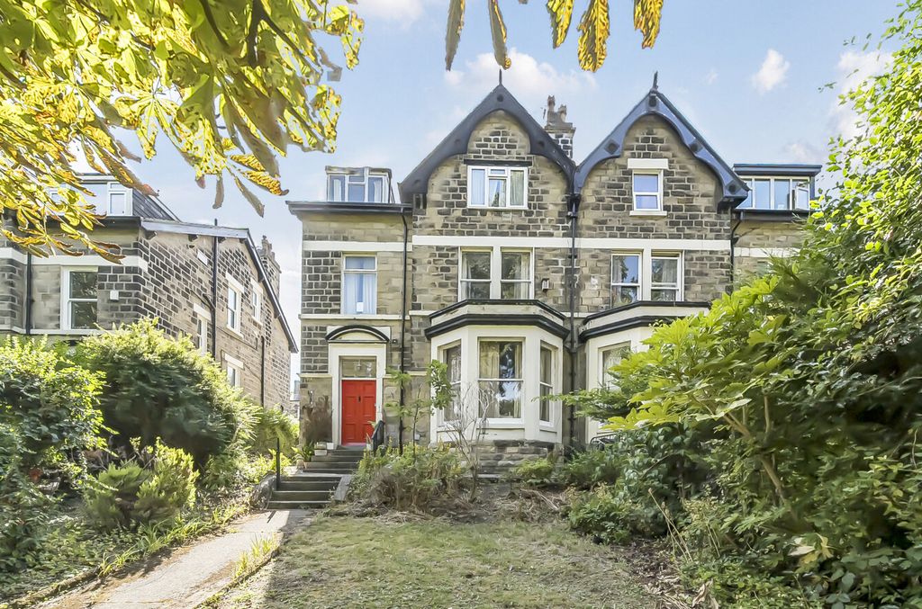 Property photo 1 of 18 1323889-3-686Fe72...