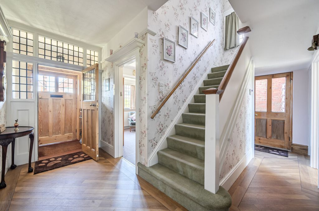 Additional image 4 of 5 bed detached house for saleHighfield Avenue, Aldershot, Hampshire GU11