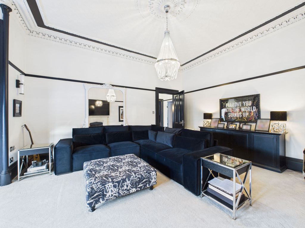 Property photo 3 of 36