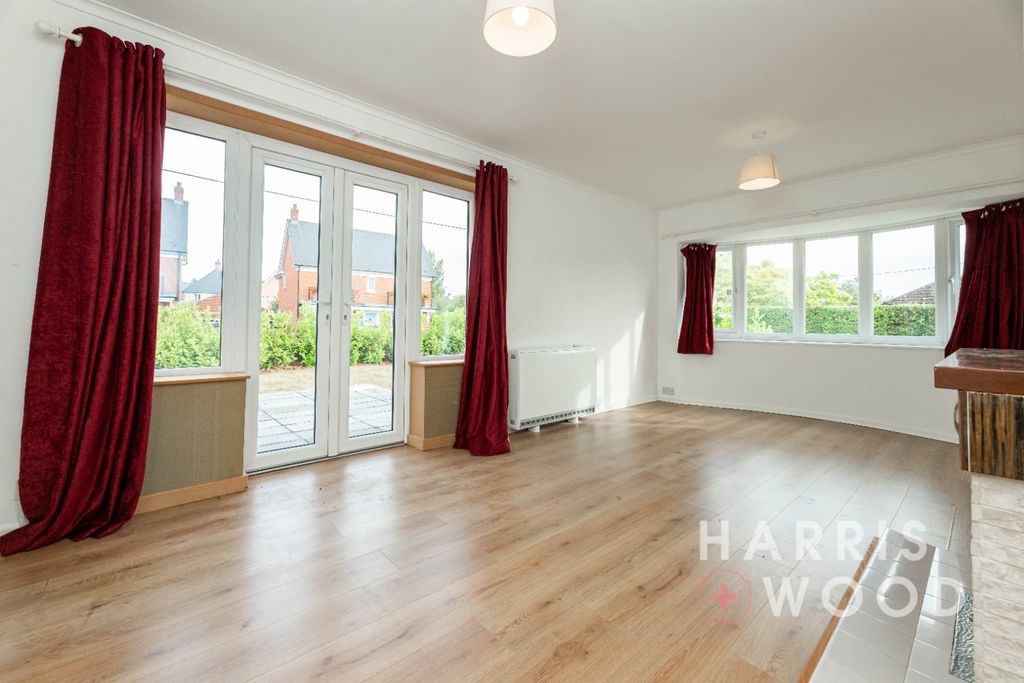 Property photo 3 of 28 4324376