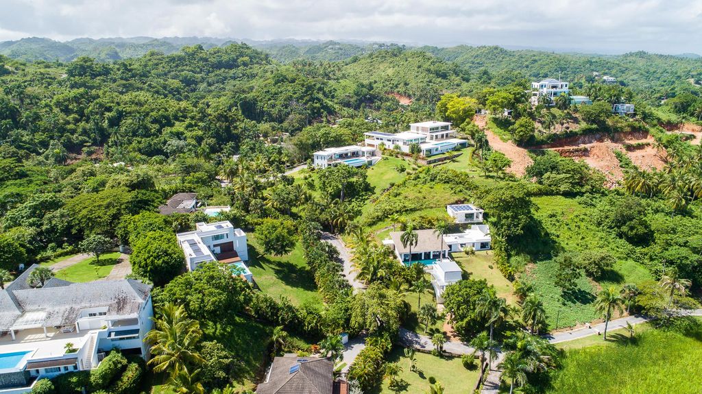 Property photo 1 of 30