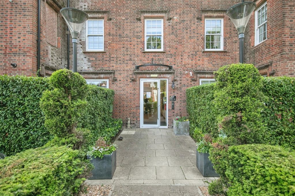 Property photo 3 of 14
