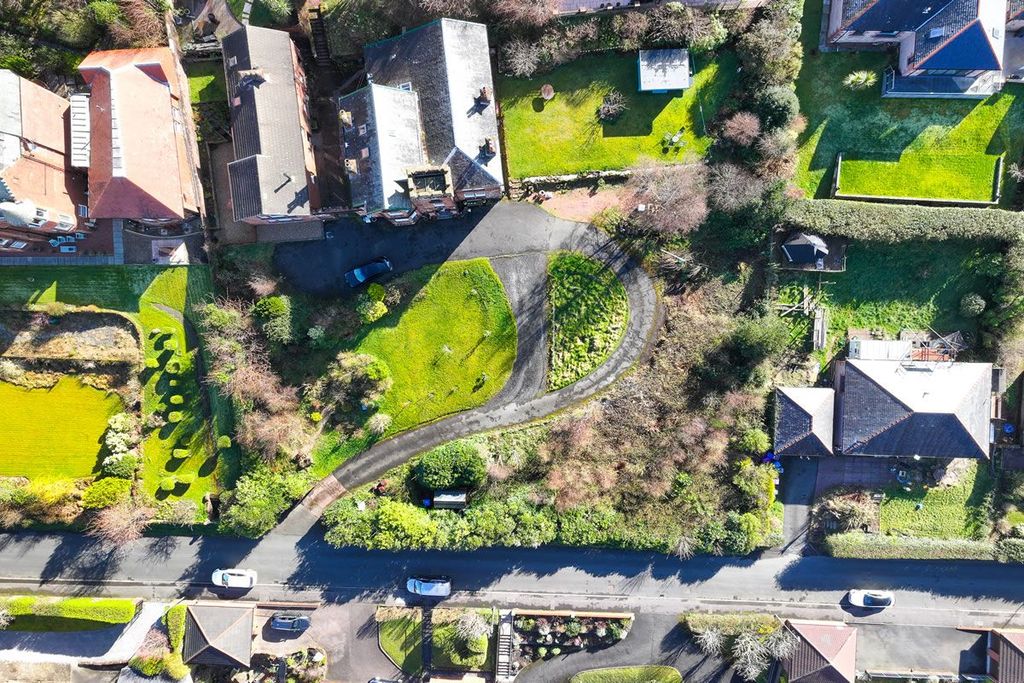 Property photo 2 of 8